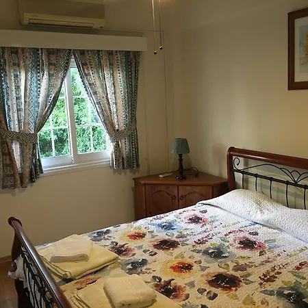 Apartment Cozy Holiday Flat In Near Foinikoudes Larnaca